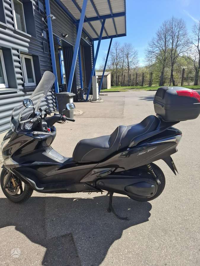 Honda Silverwing 600cc, scooters / mopeds
