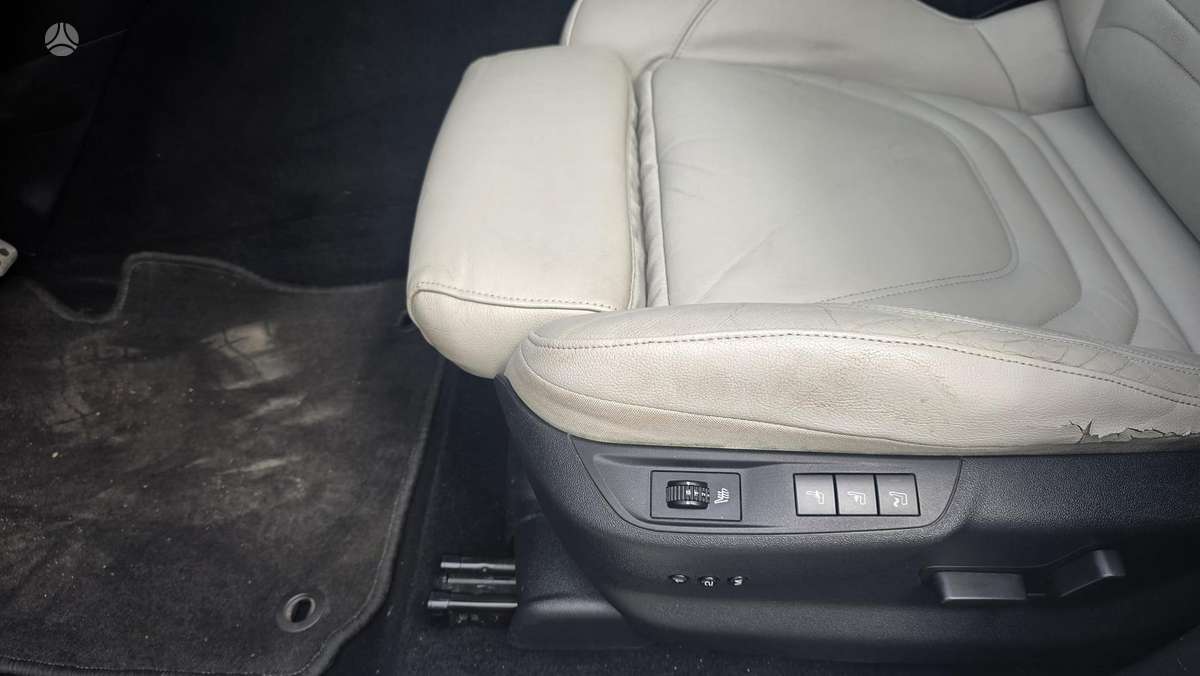 Citroen DS5, 2.0 l., hatchback