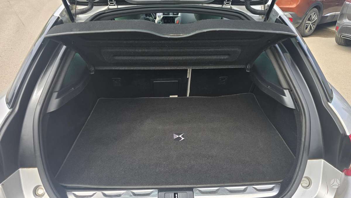 Citroen DS5, 2.0 l., hatchback