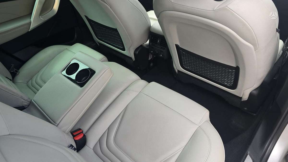 Citroen DS5, 2.0 l., hatchback