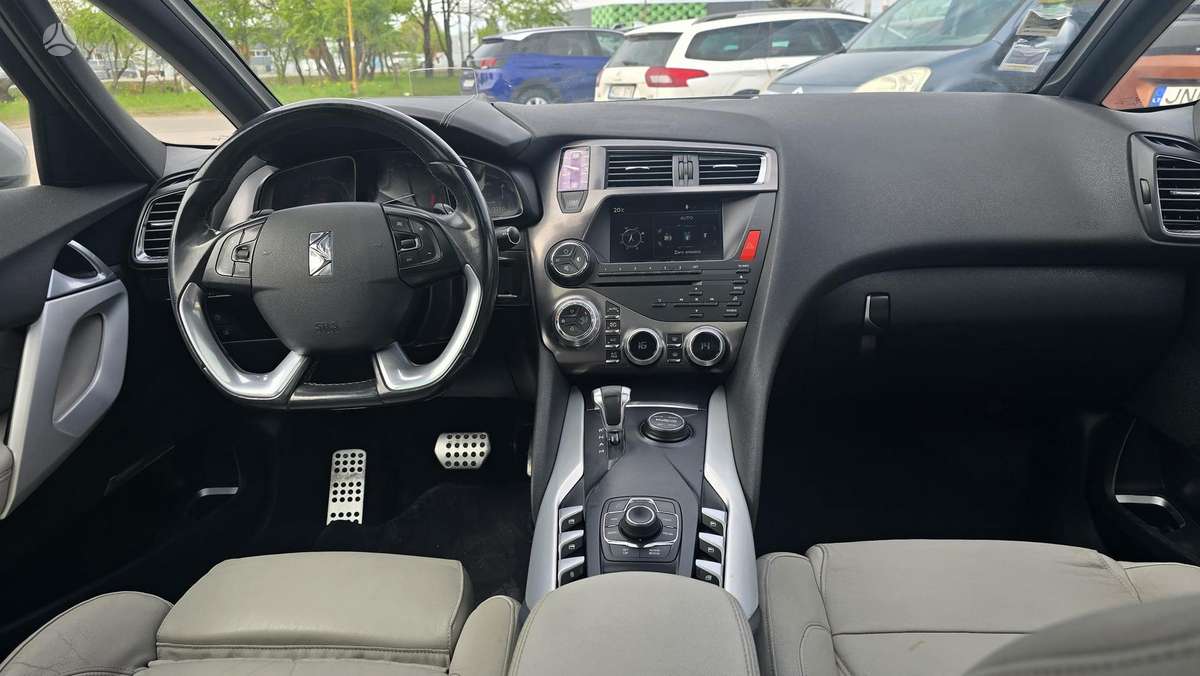 Citroen DS5, 2.0 l., hatchback