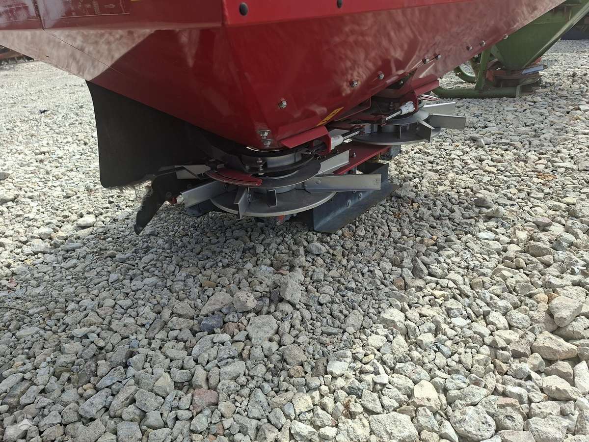 Vicon RS M1405, spreaders