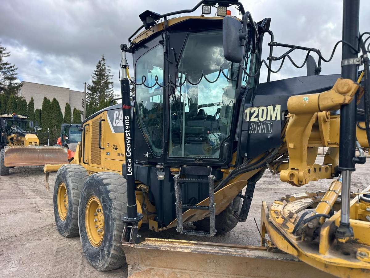 Caterpillar 120 M, грейдеры