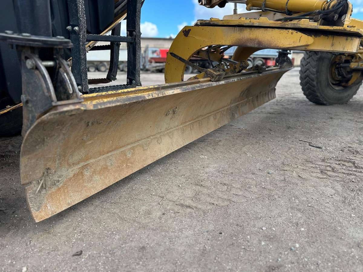 Caterpillar 120 M, грейдеры