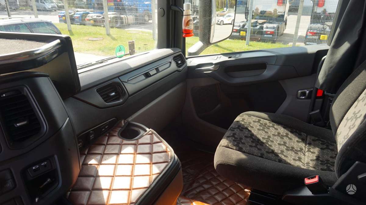 Scania R450 Retarder, double sleeper