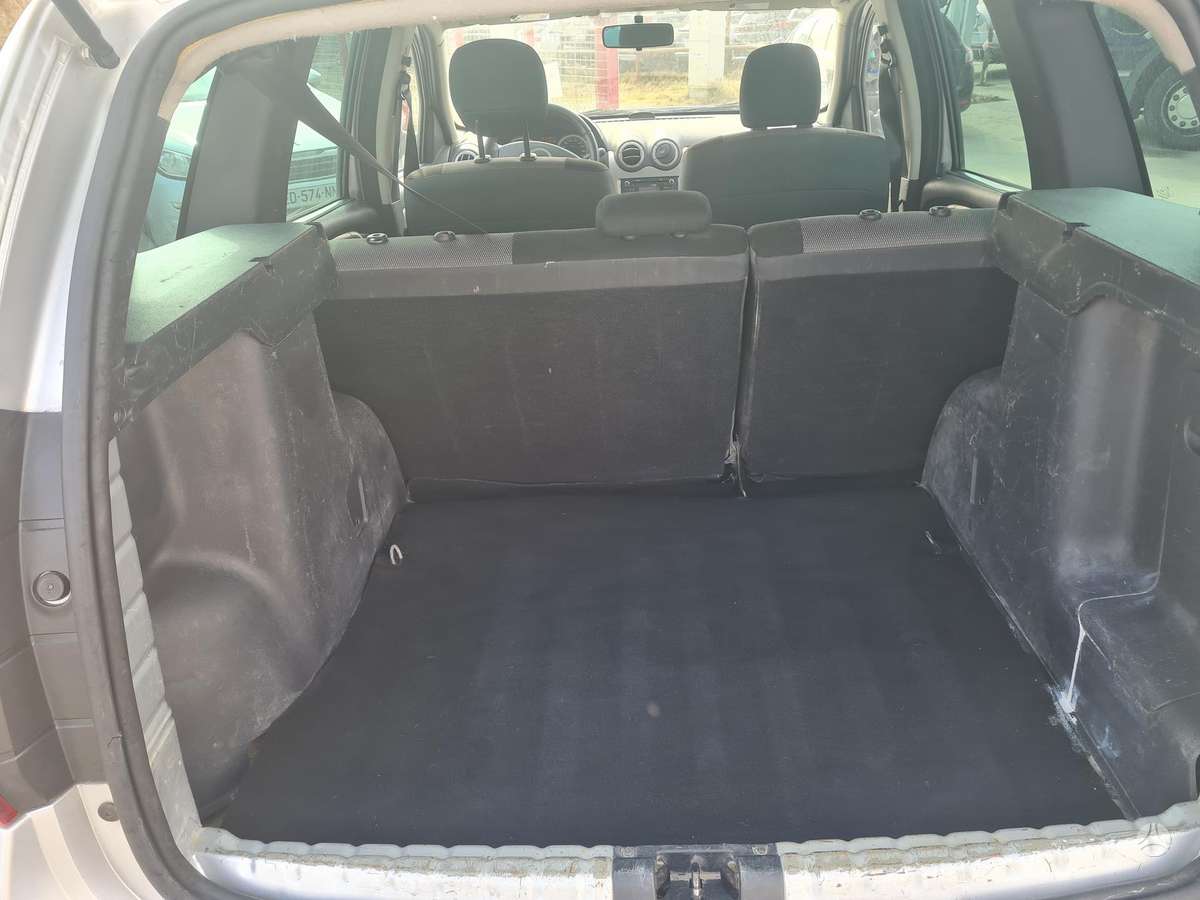 Dacia Duster, 1.6 l., Внедорожник / Кроссовер
