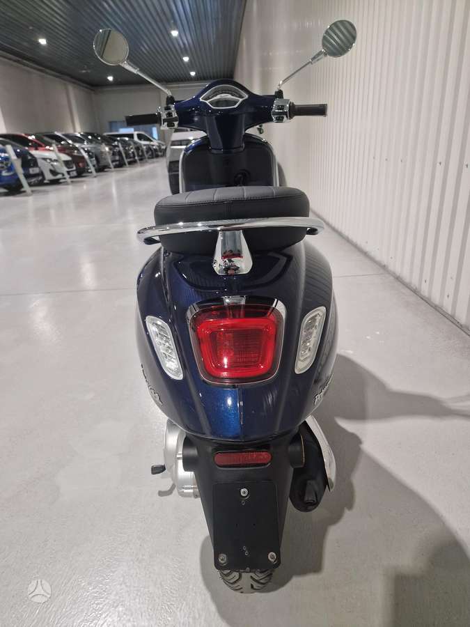 Piaggio Vespa 49cc, scooters / mopeds