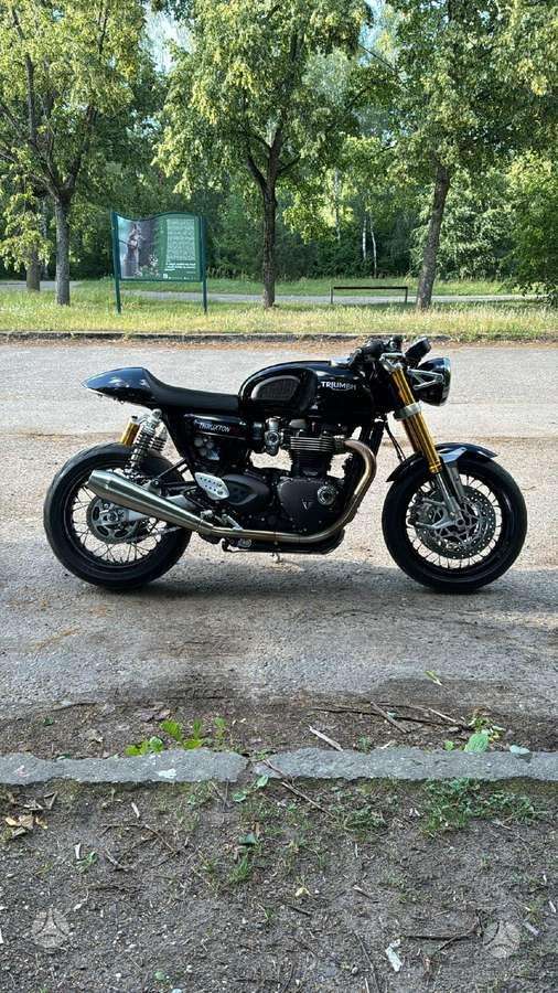 Triumph Thruxton 1200cc, street / classic