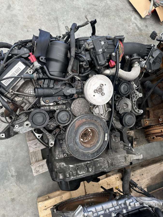 Audi Q7, CRC, variklio detalės
