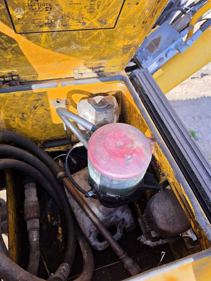 JCB JS200LC, экскаваторы