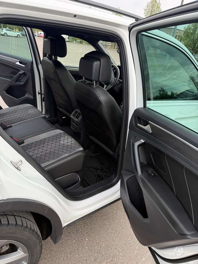 Volkswagen Tiguan - 5