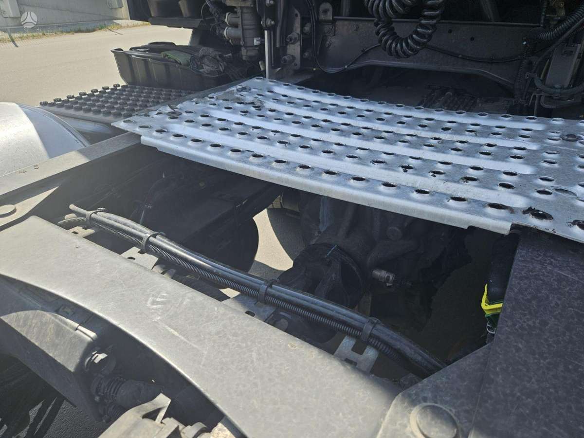 Volvo FH 460, double sleeper
