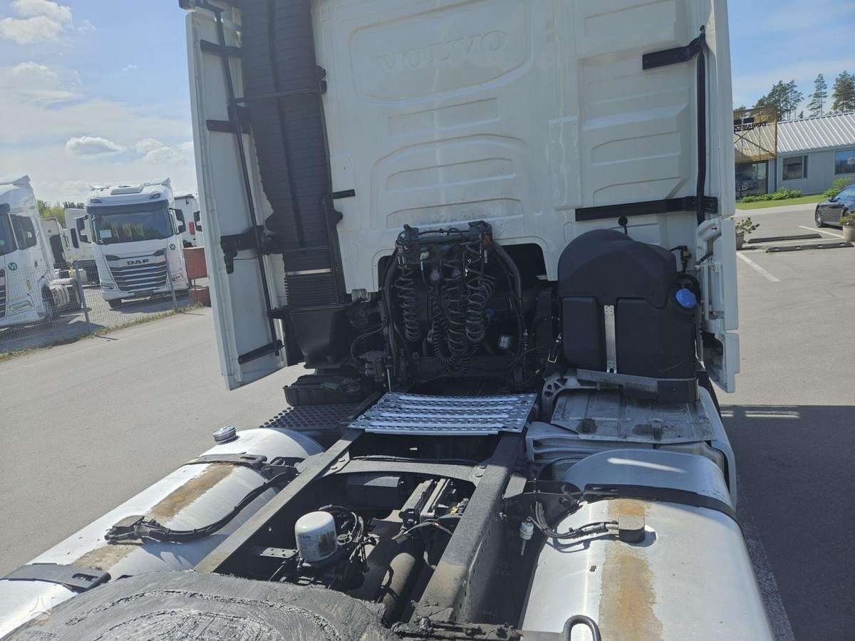 Volvo FH 460, double sleeper