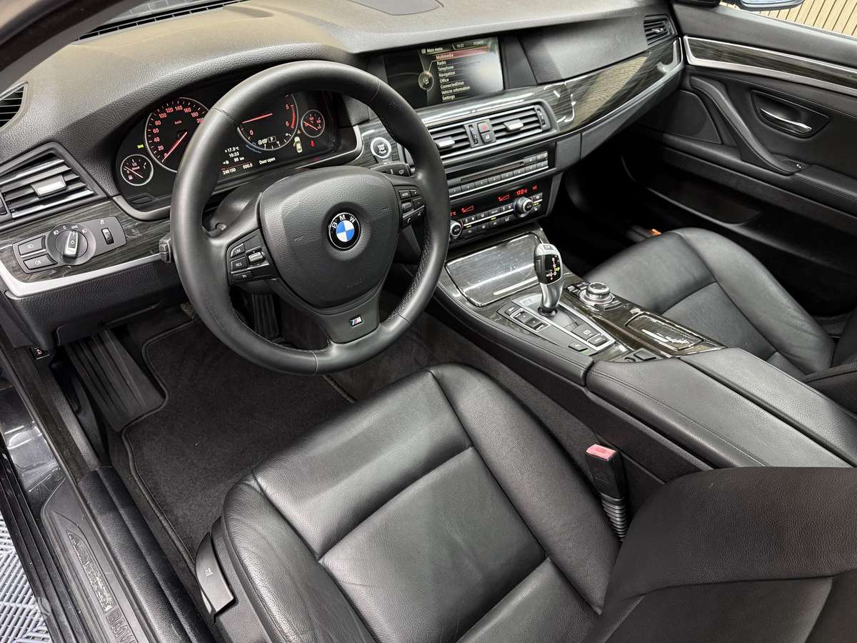 BMW 520, 2.0 l., Седан