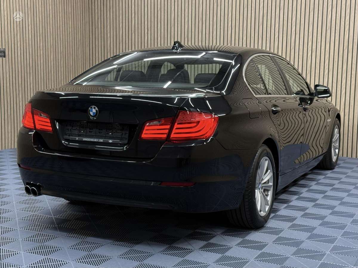 BMW 520, 2.0 l., Седан