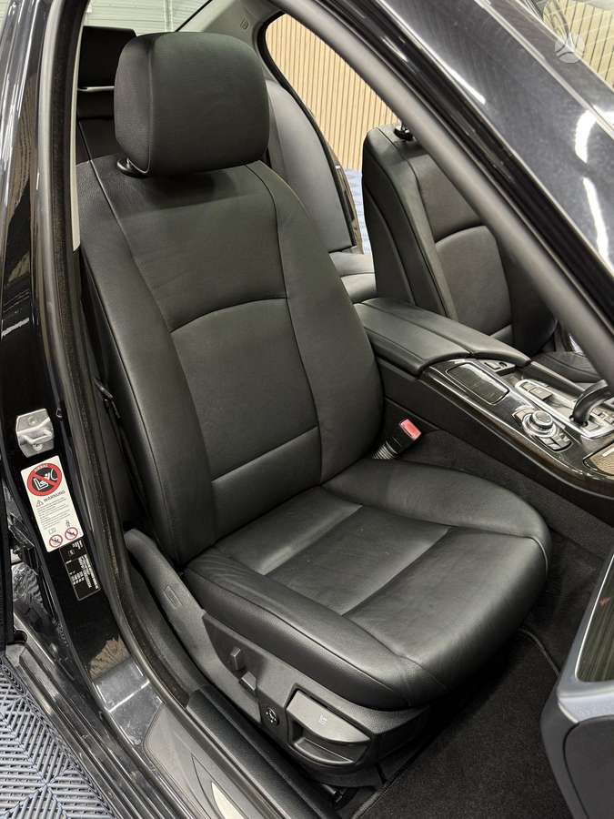 BMW 520, 2.0 l., Седан
