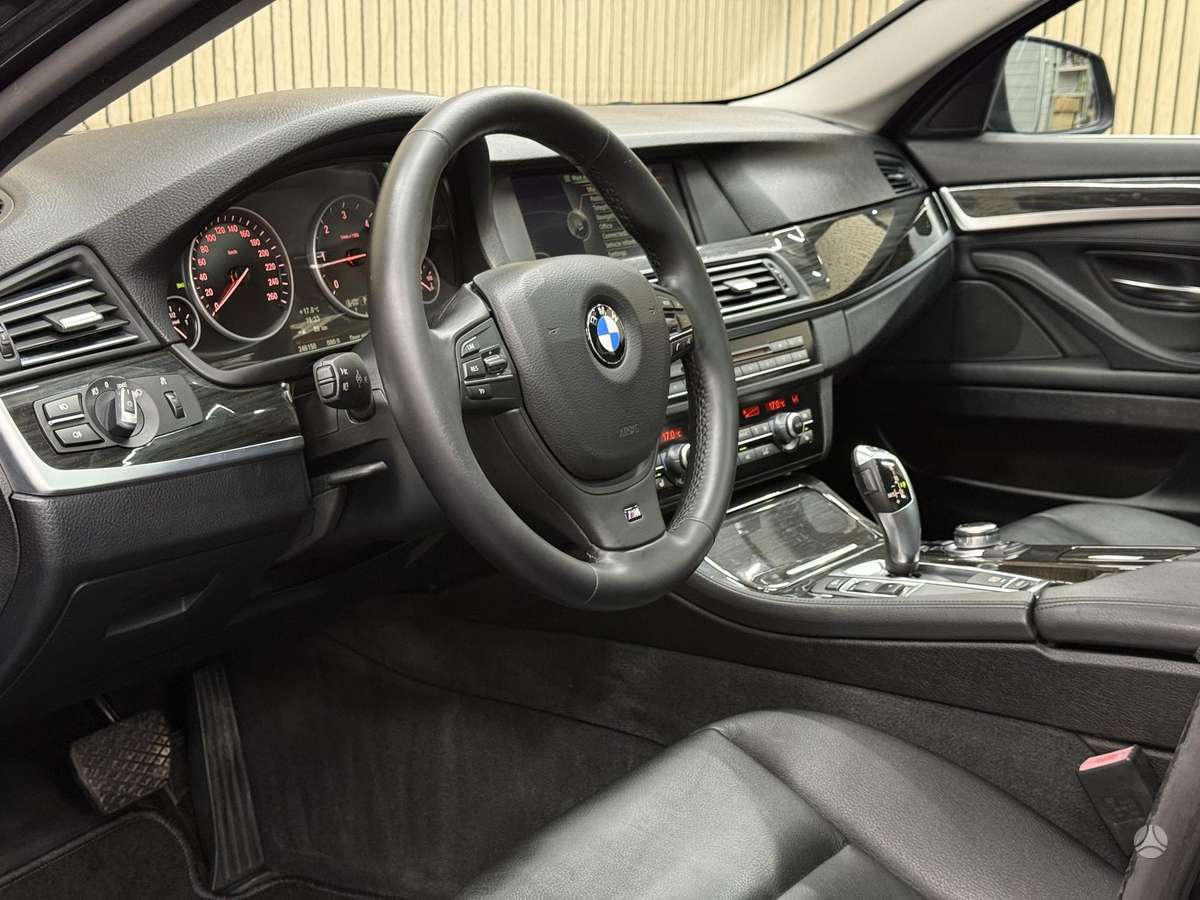 BMW 520, 2.0 l., Седан