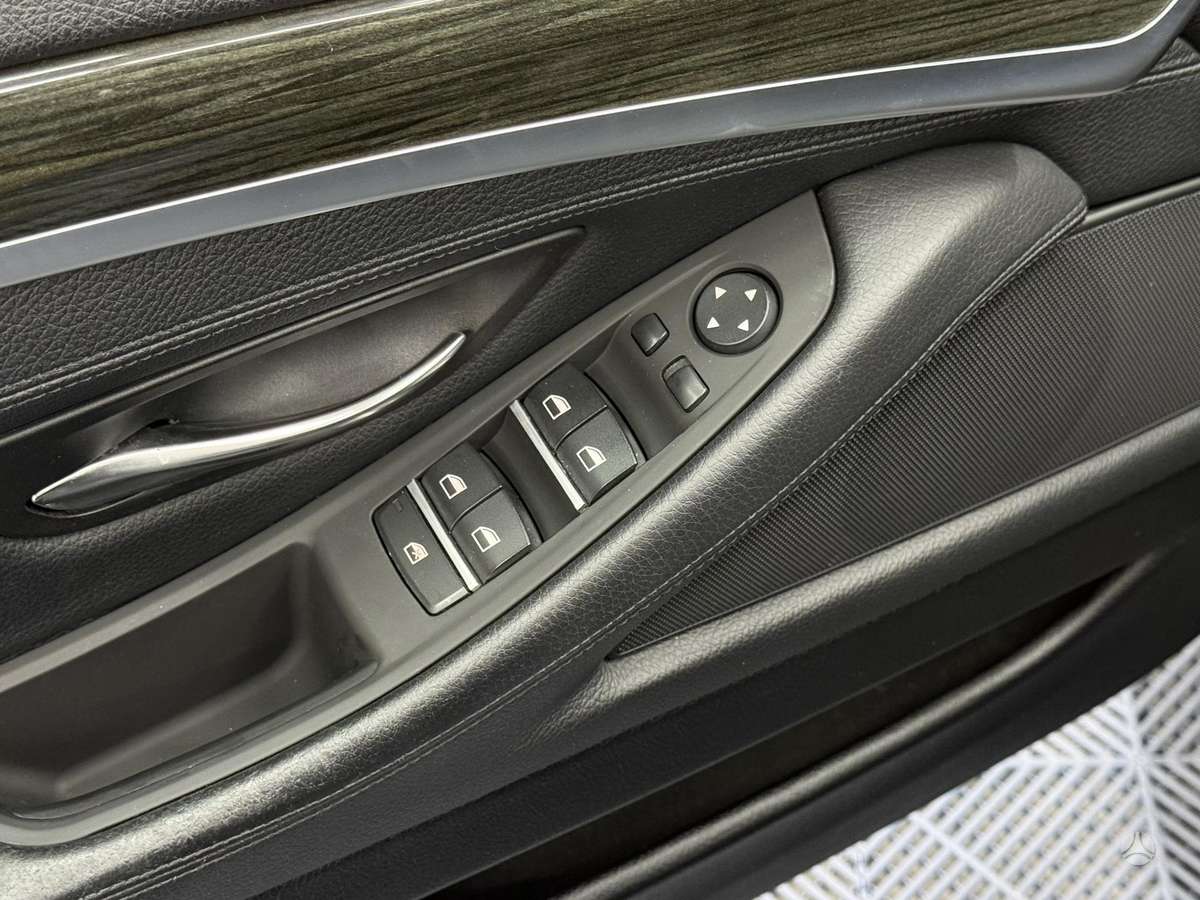 BMW 520, 2.0 l., Седан