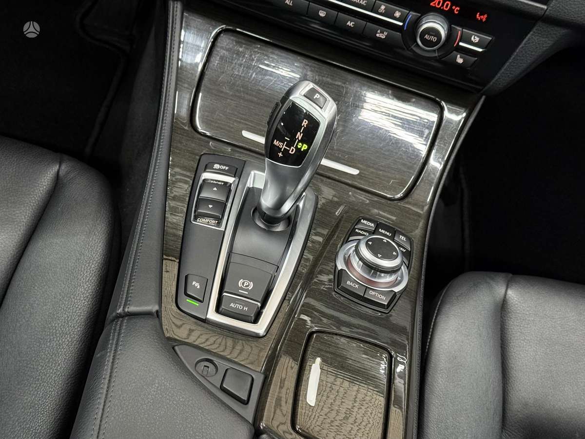 BMW 520, 2.0 l., Седан