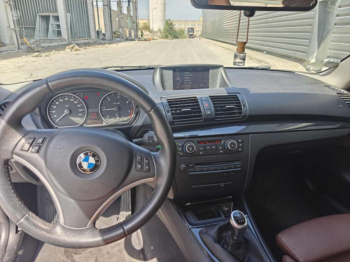 BMW 118, 2.0 l., coupe