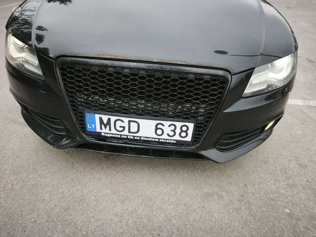 Audi A4, 2.0 l., Седан
