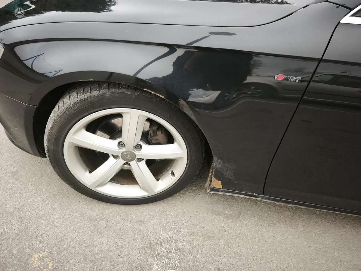 Audi A4, 2.0 l., Седан