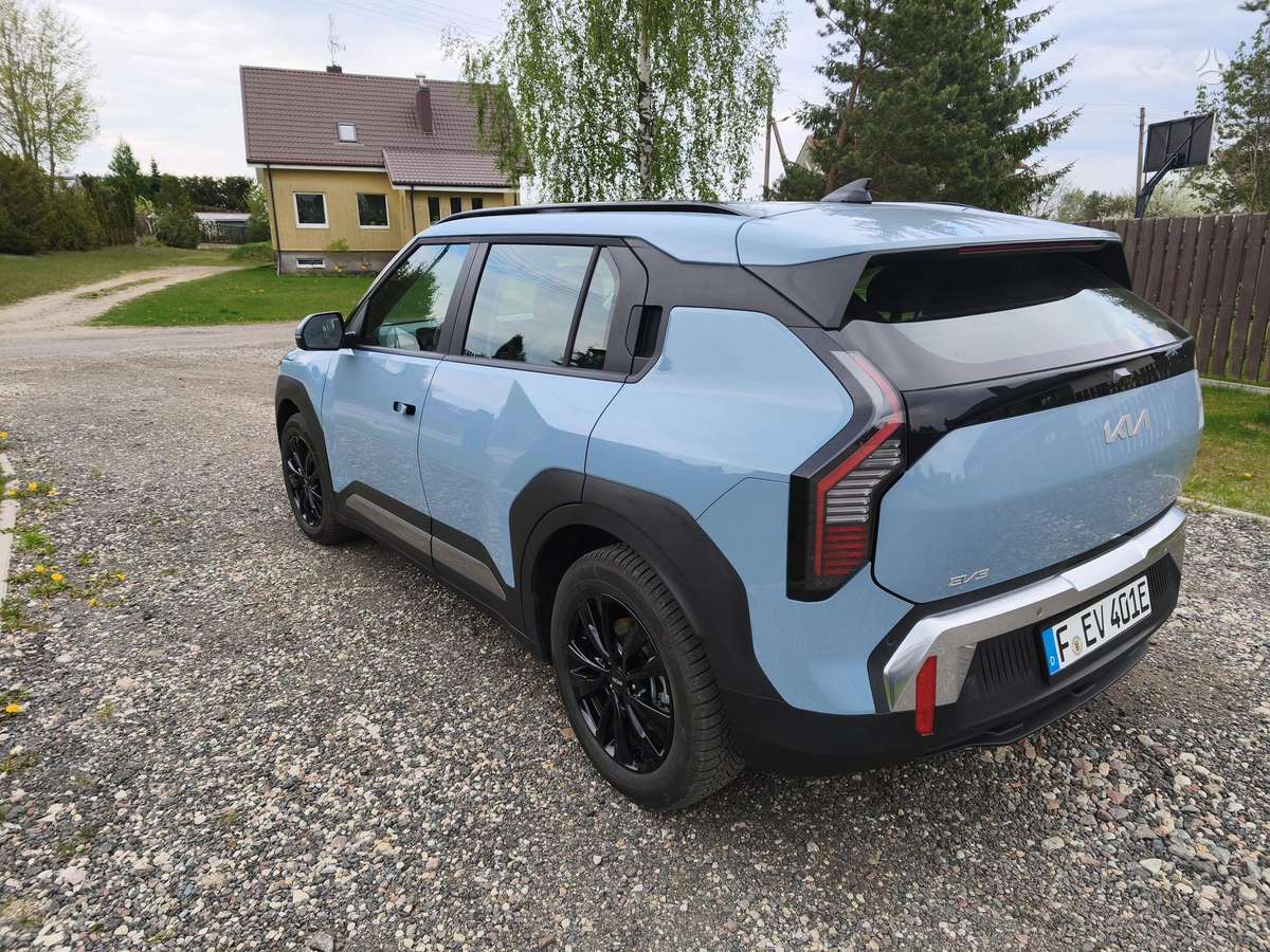 Kia EV3, 81 kWh, hatchback