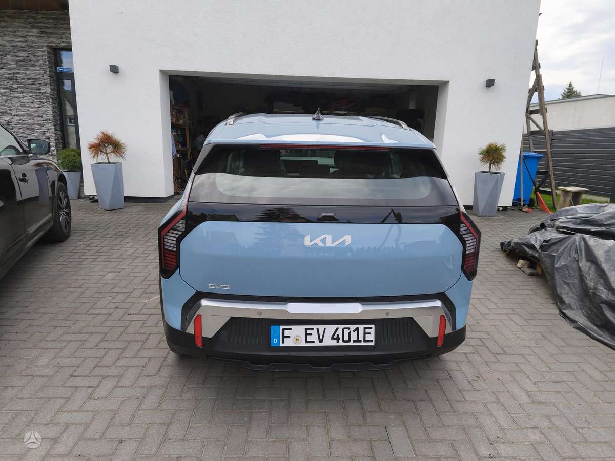 Kia EV3, 81 kWh, hatchback