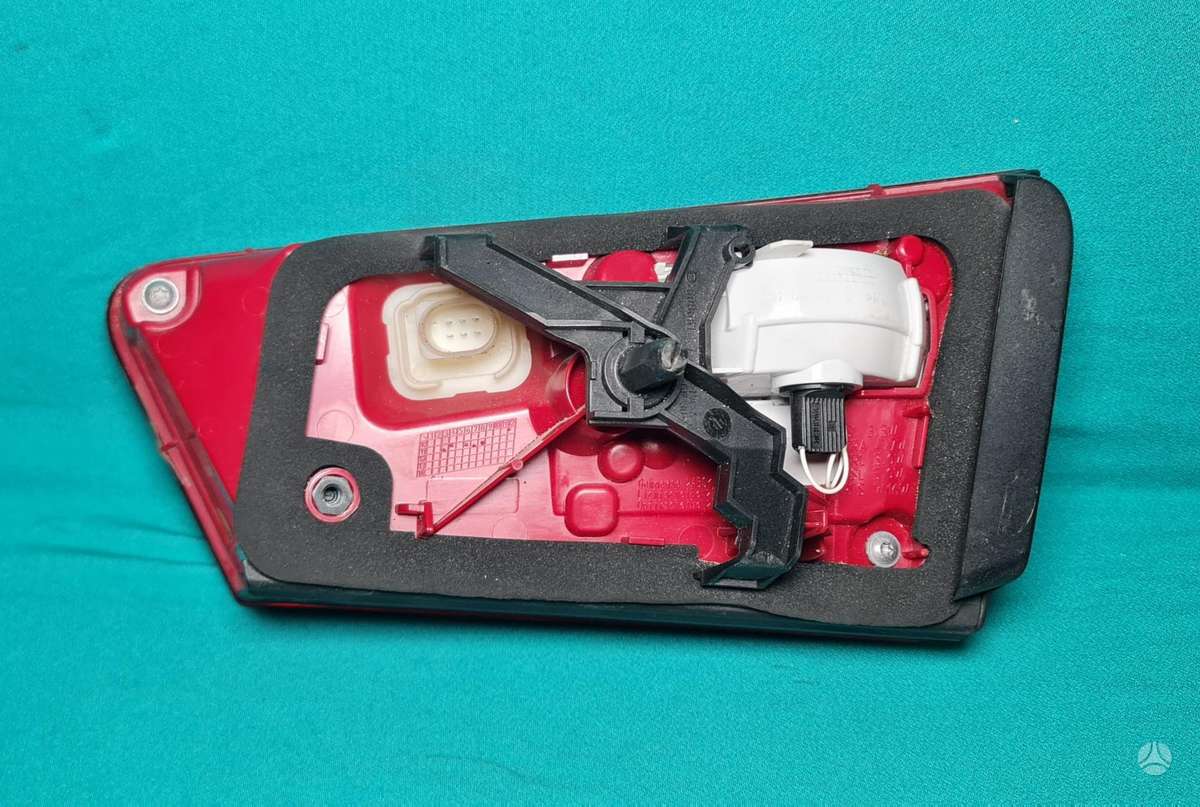 Audi A6, 4g5945096a 4g9945093B