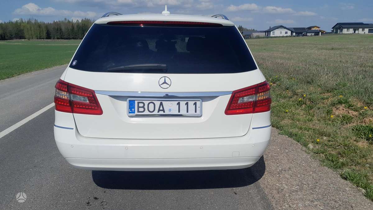 Mercedes-Benz E200, 2.1 l., Универсал