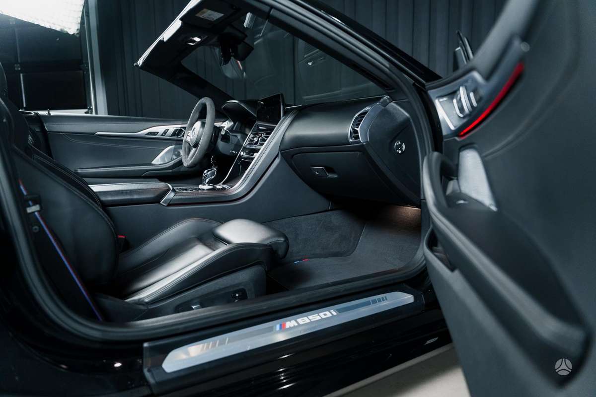 BMW M850, 4.4 l., Кабриолет