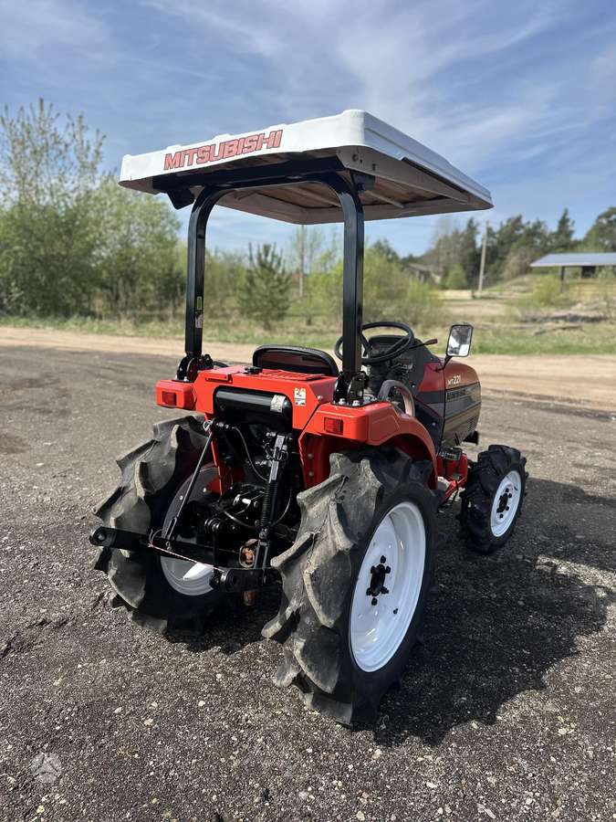 Mitsubishi MT221, tractors