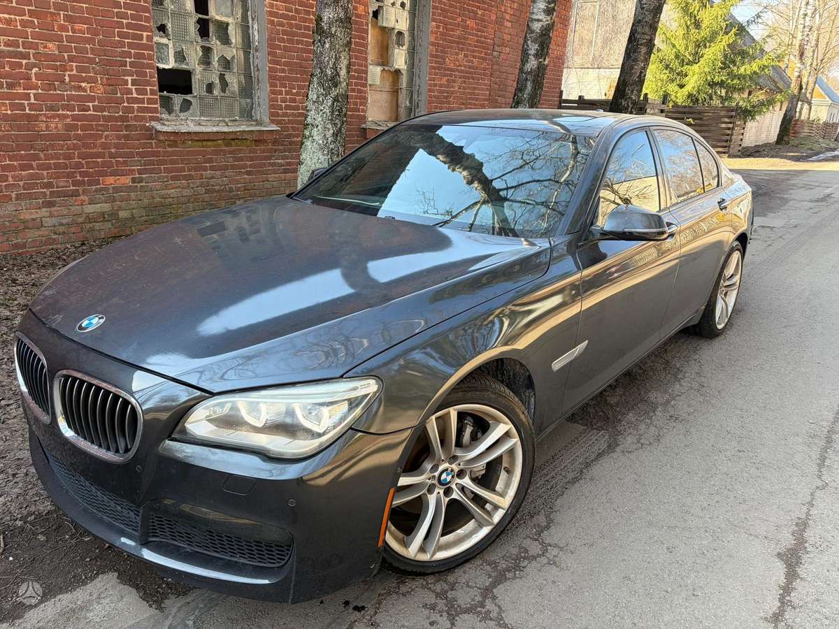 BMW 740, sedanas
