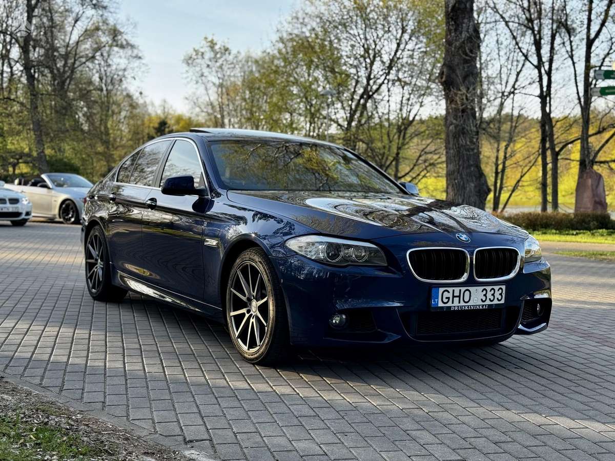 BMW 528, 2.0 l., Седан