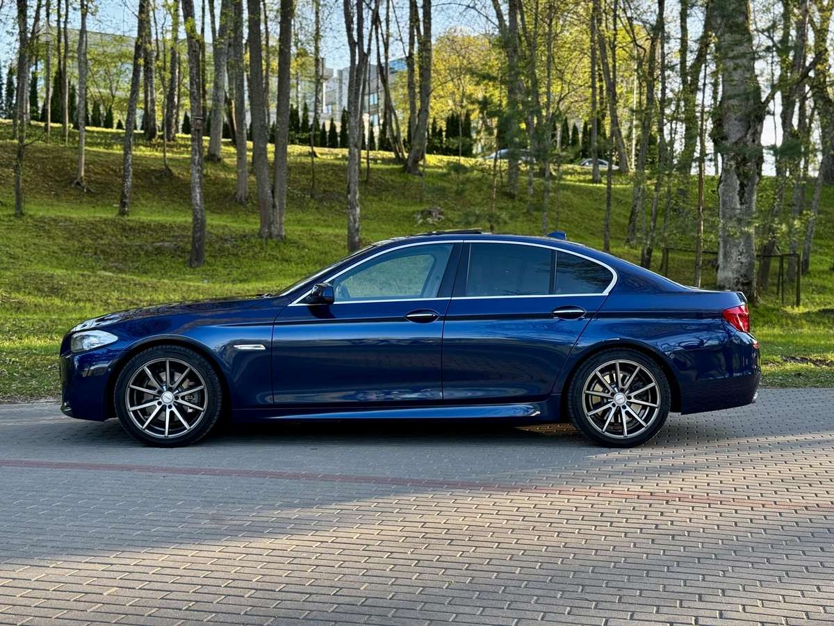 BMW 528, 2.0 l., Седан