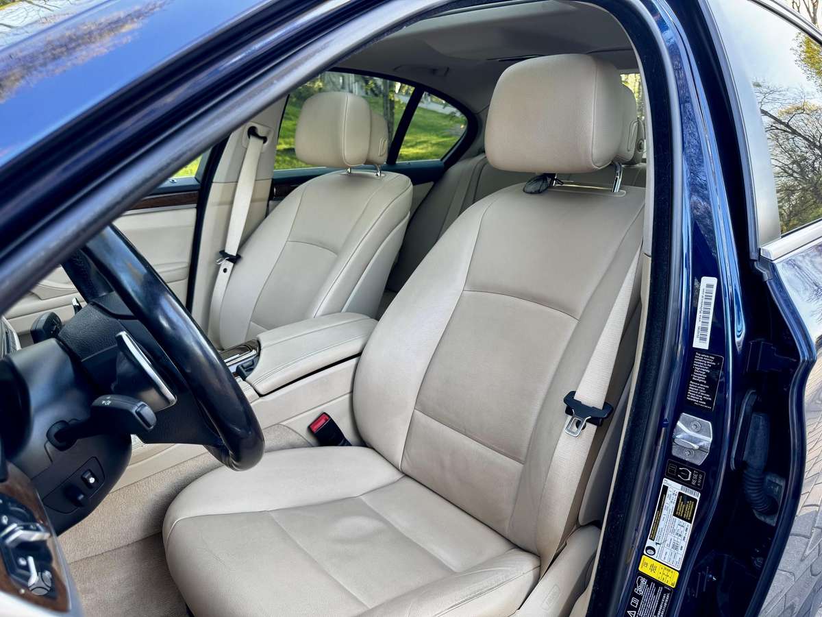 BMW 528, 2.0 l., Седан