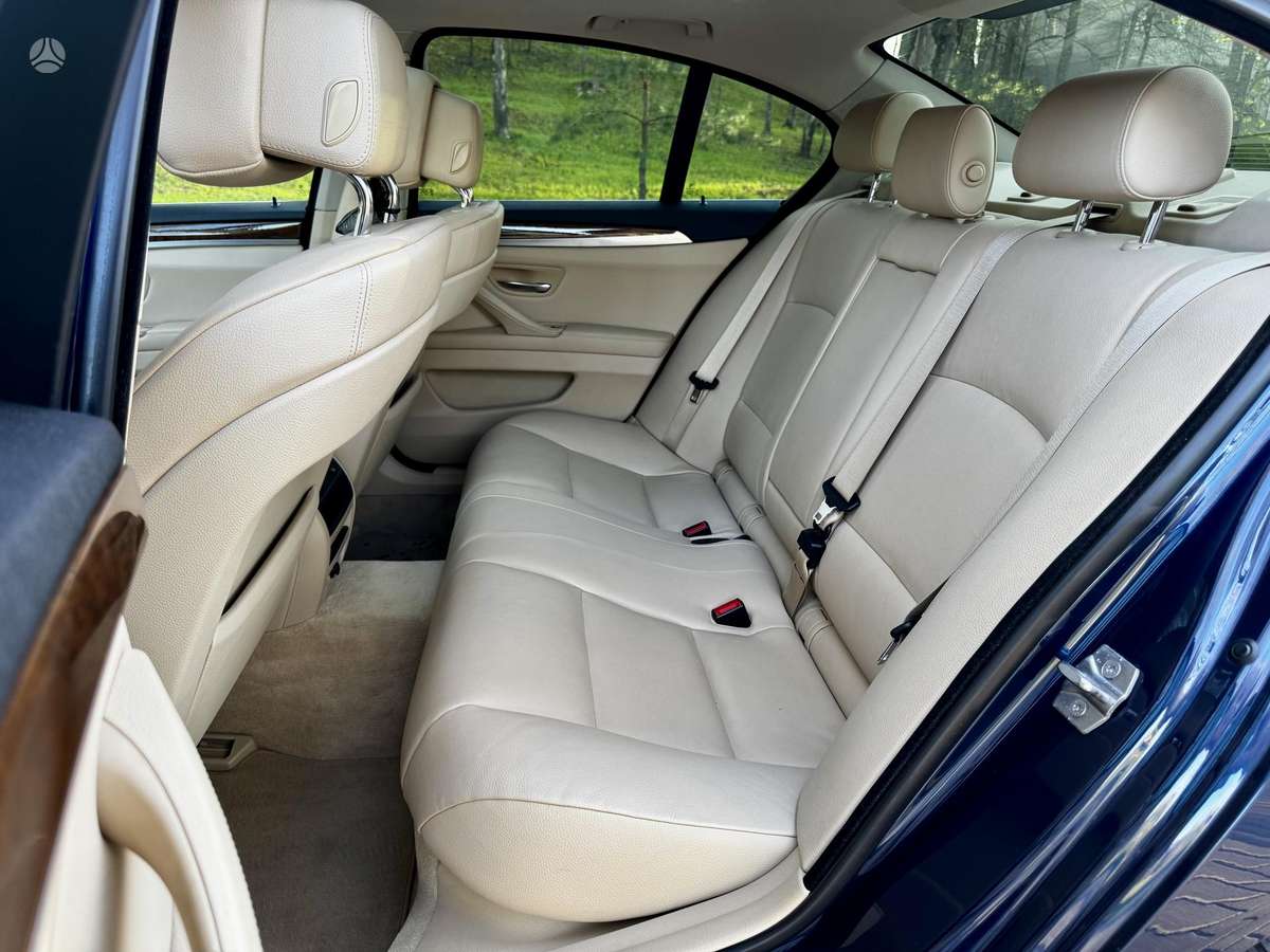 BMW 528, 2.0 l., Седан
