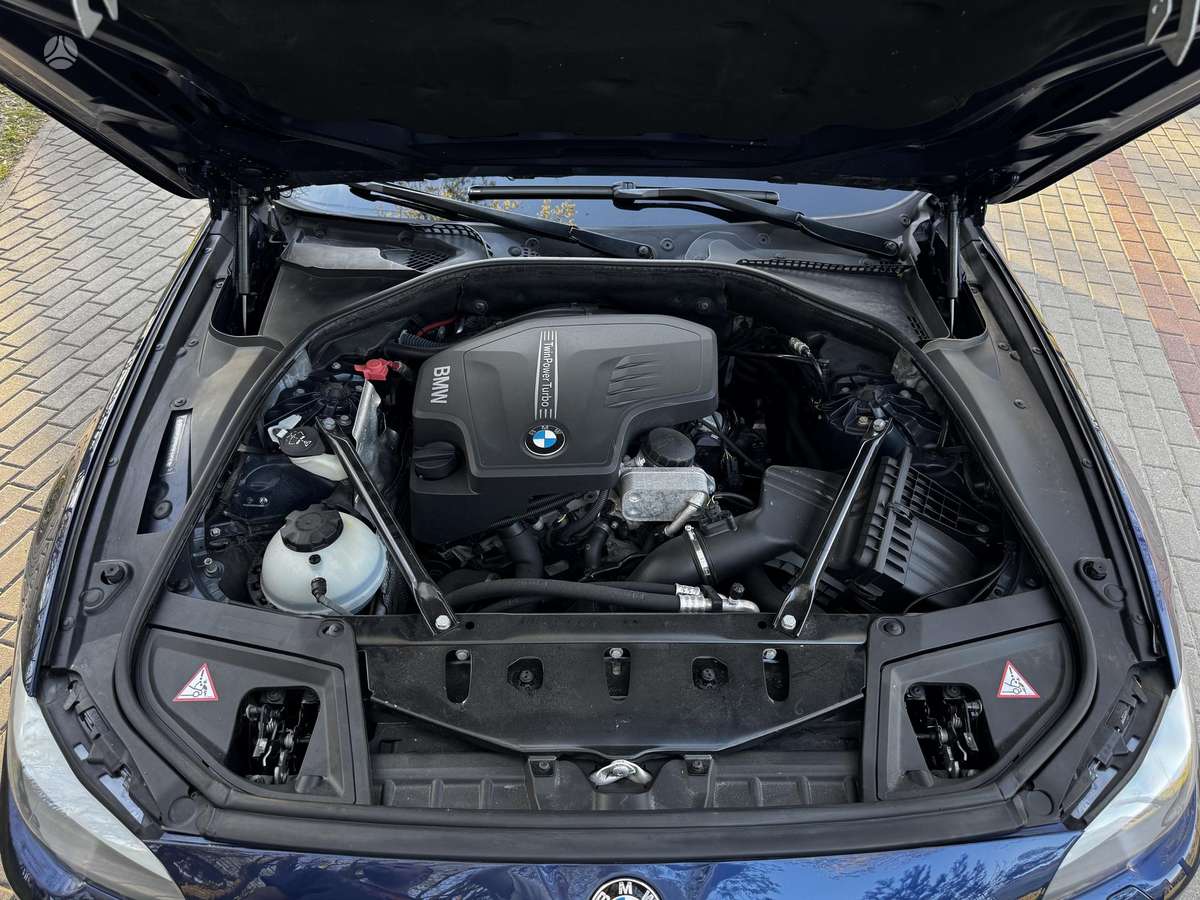BMW 528, 2.0 l., Седан