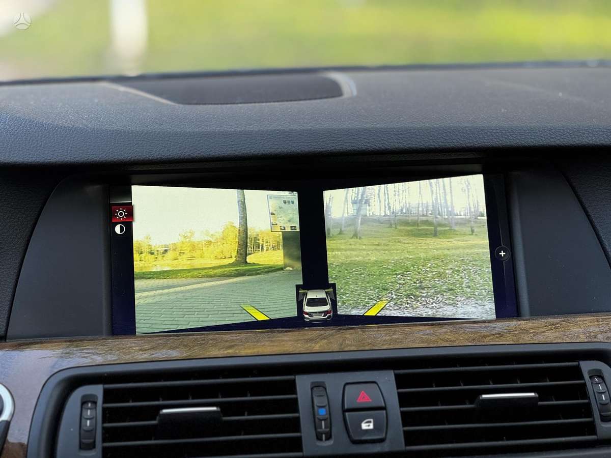 BMW 528, 2.0 l., Седан