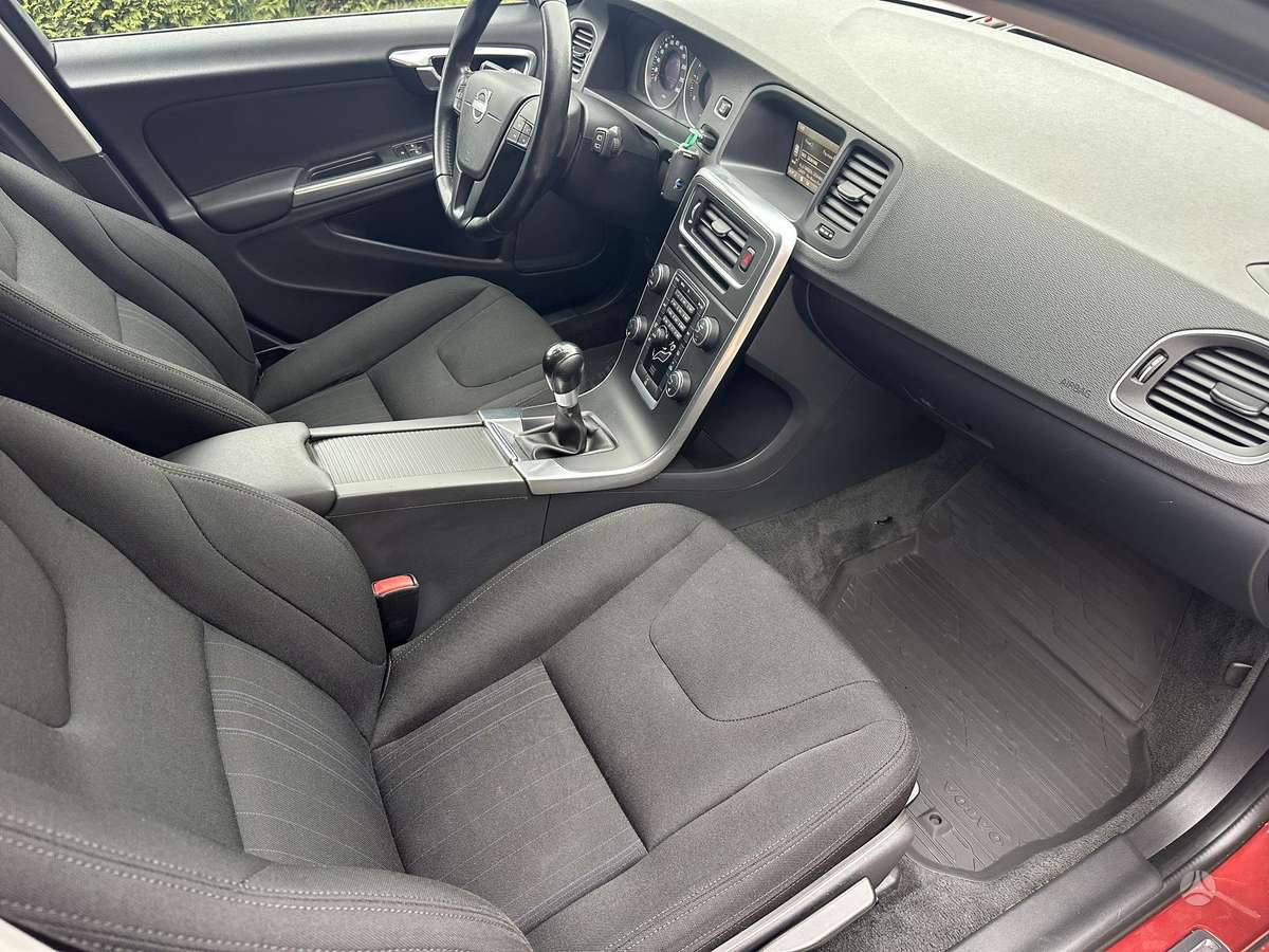 Volvo V60, 1.6 l., wagon