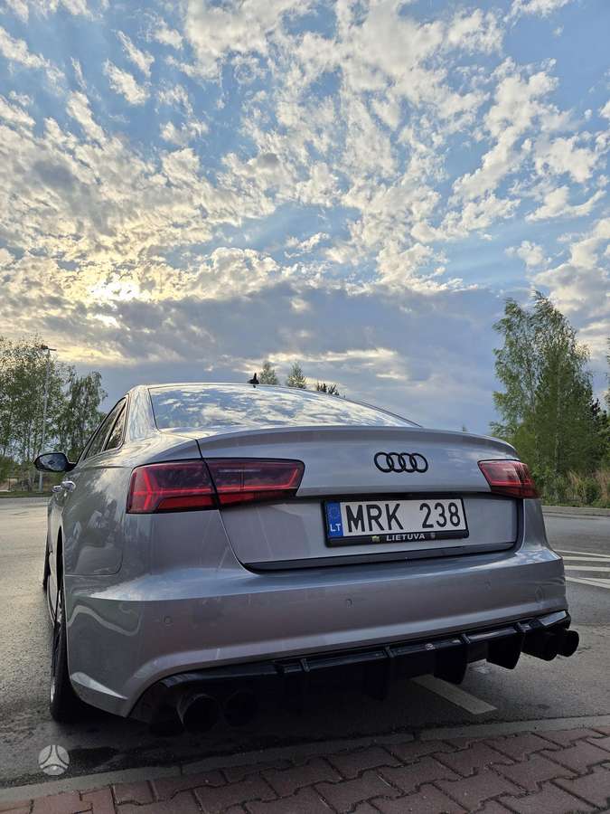 Audi A6, 2.0 l., Седан