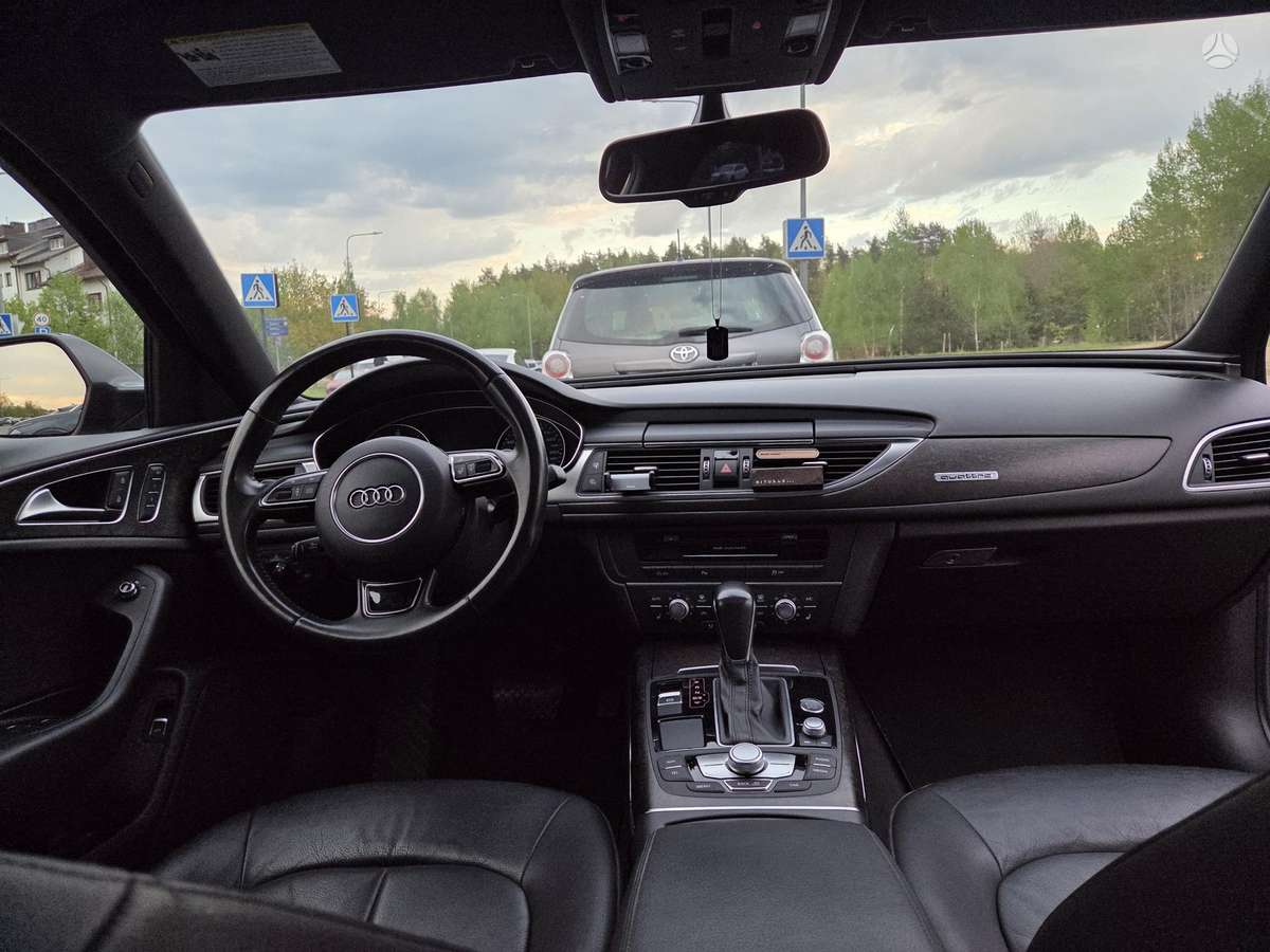 Audi A6, 2.0 l., Седан