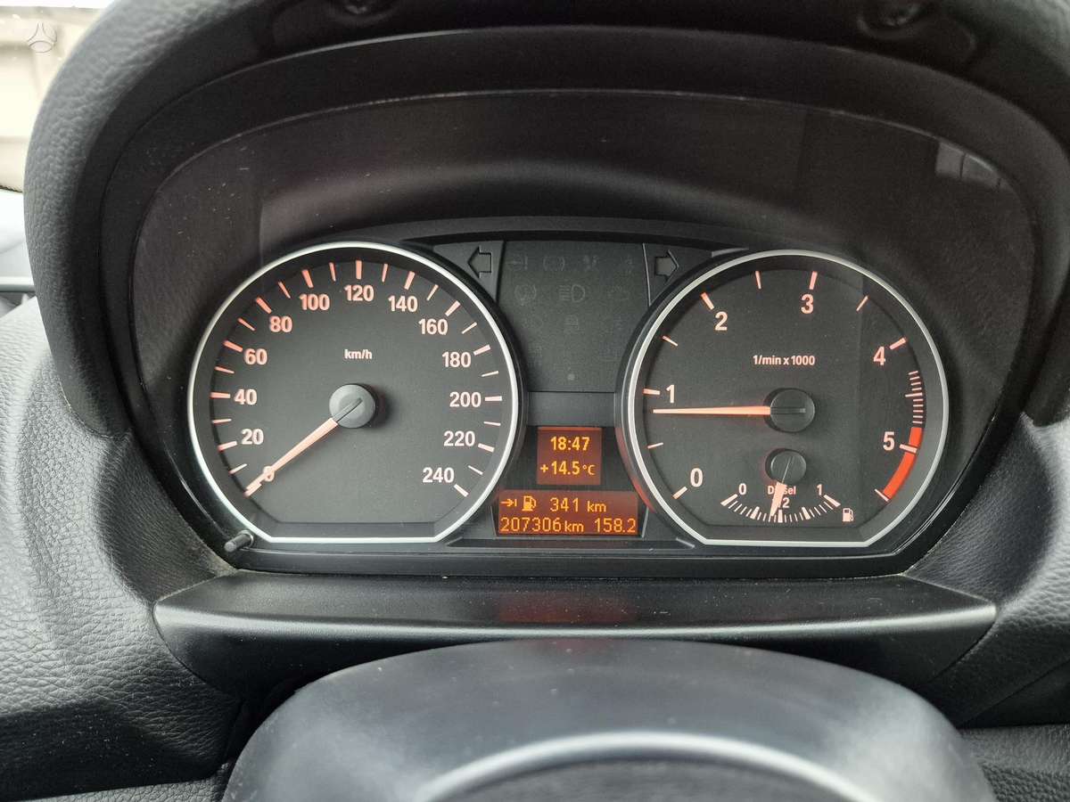 BMW 118, 2.0 l., Купе (coupe)
