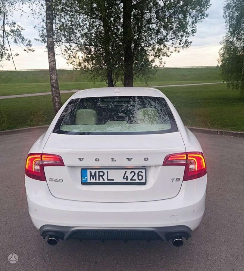 Volvo S60, 2.0 l., Седан