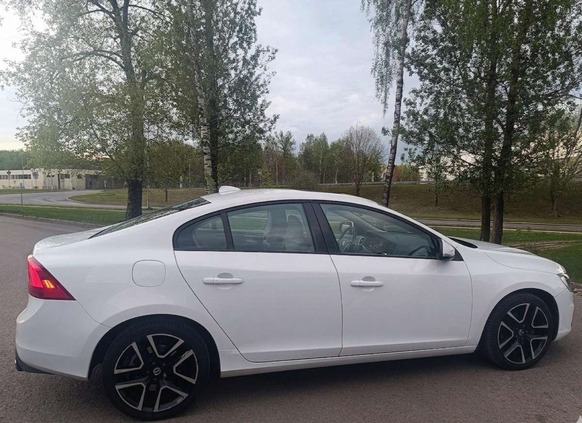 Volvo S60, 2.0 l., Седан