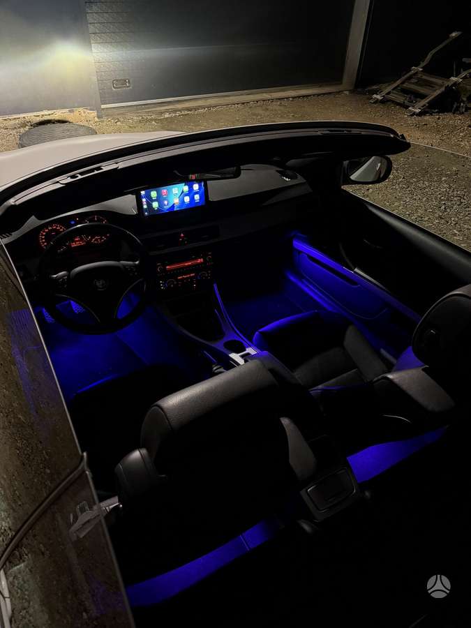 BMW 320, 2.0 l., convertible