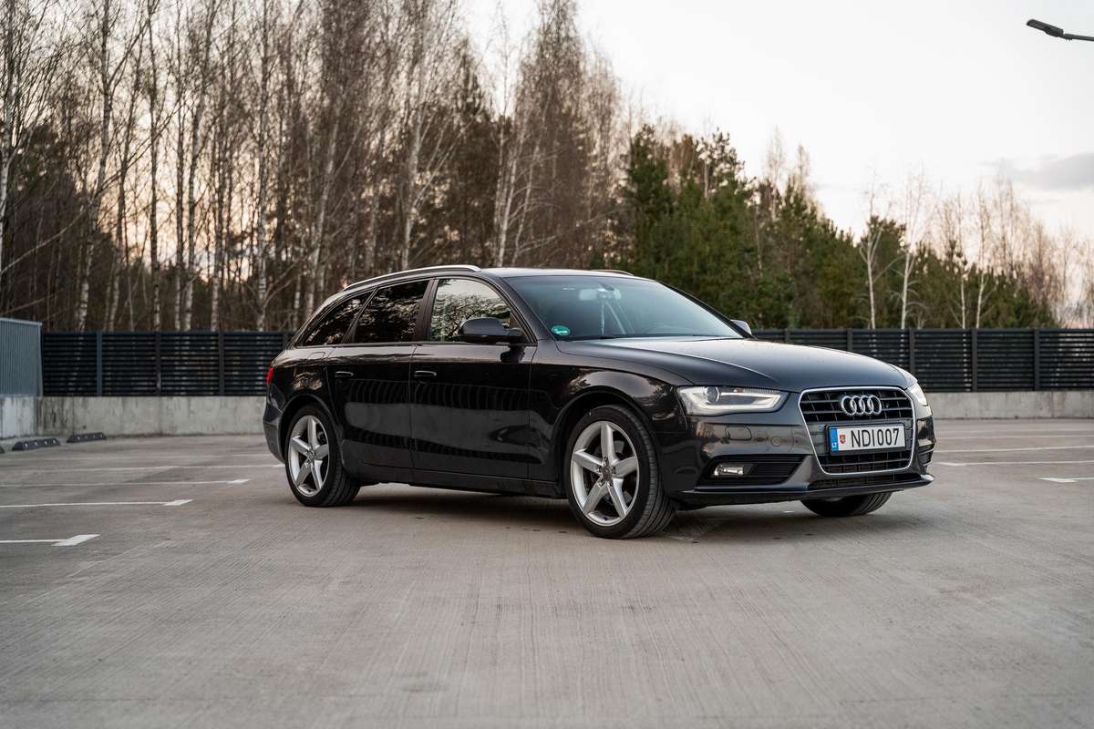 Audi A4, 3.0 l., universalas