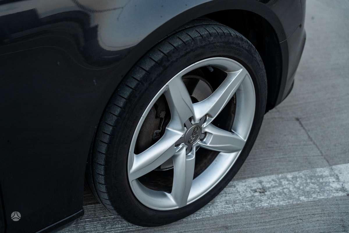 Audi A4, 3.0 l., universalas