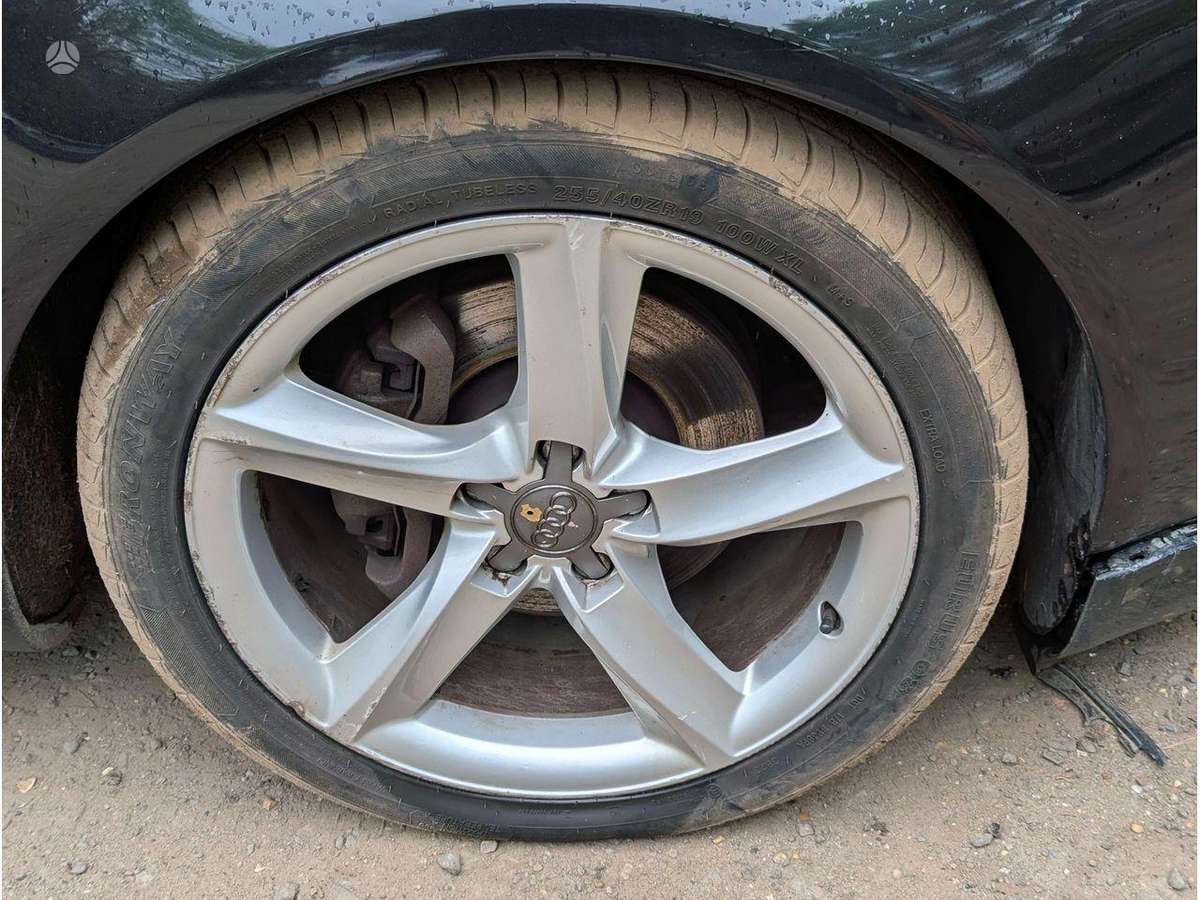 Audi A8 dzinējs