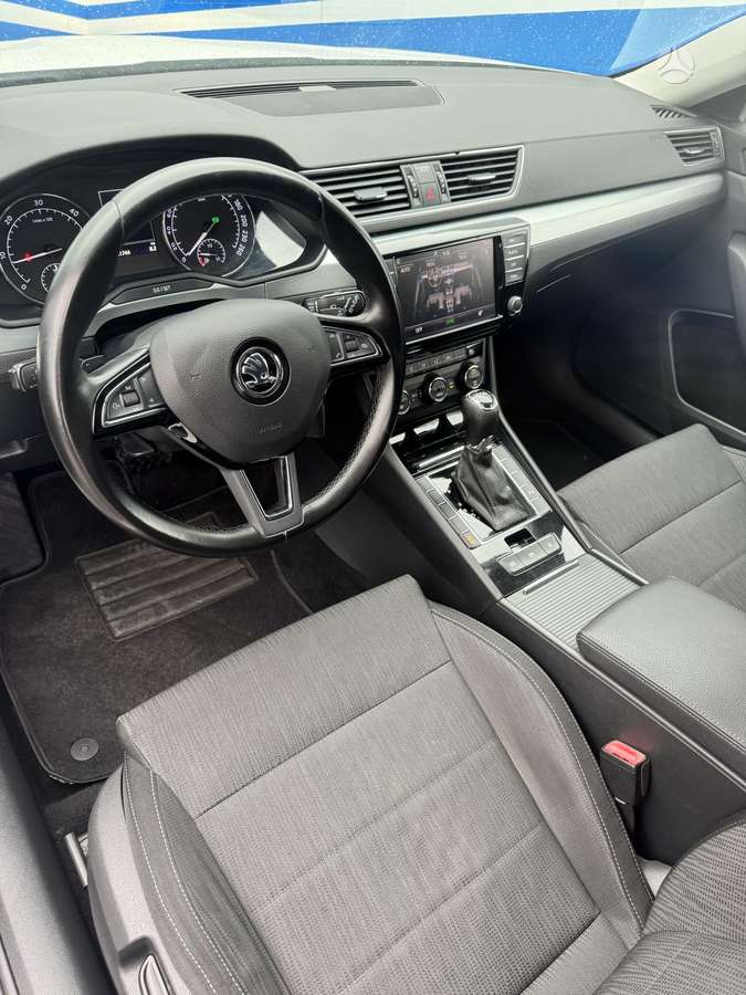 Škoda Superb - 8